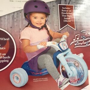Disney Frozen Junior Cruiser Fly Wheels Tricycle Ride-On Toy Elsa Anna NEW